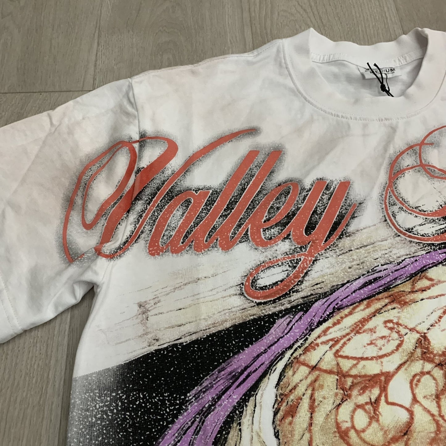VALE Dream Graphic Short-Sleeve T-Shirt — detail