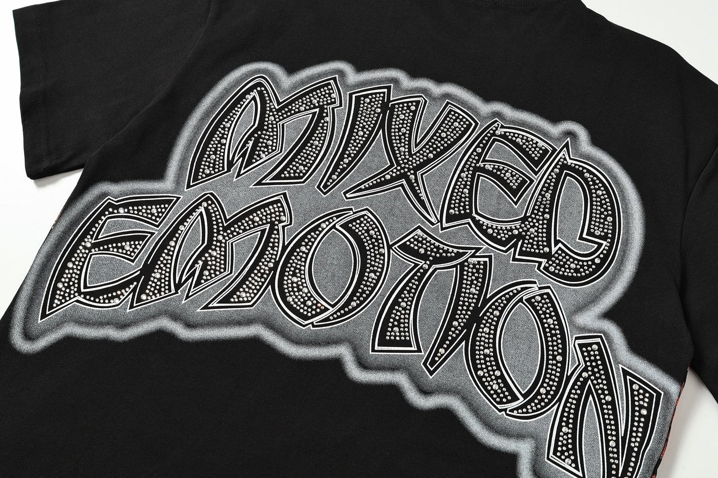 MIXED EMOTION Heat-Pressed Graphic T-Shirt — detail