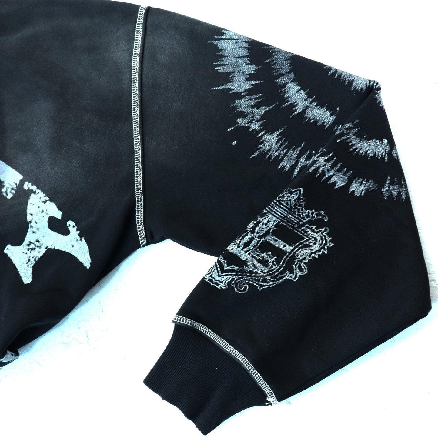 Valley Dreams 2000 Washed Black Graphic Hoodie — detail