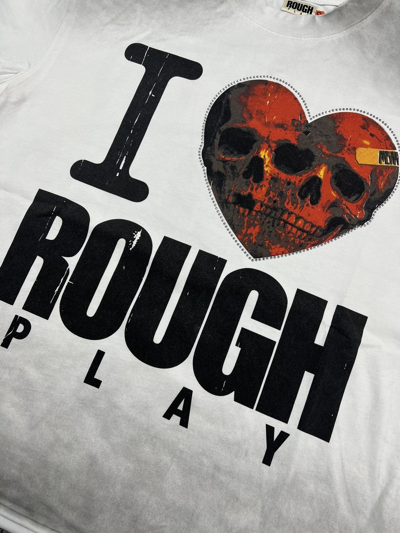 Rough Play Skull Heart Washed Graphic T-Shirt — detail
