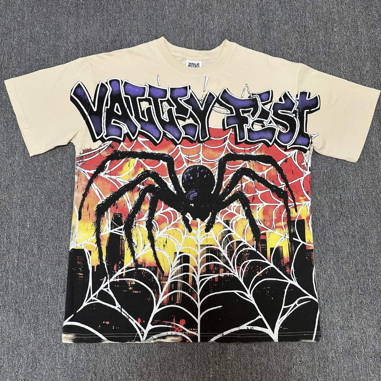 VALE USA Spider Web Graphic Short-Sleeve T-Shirt — front